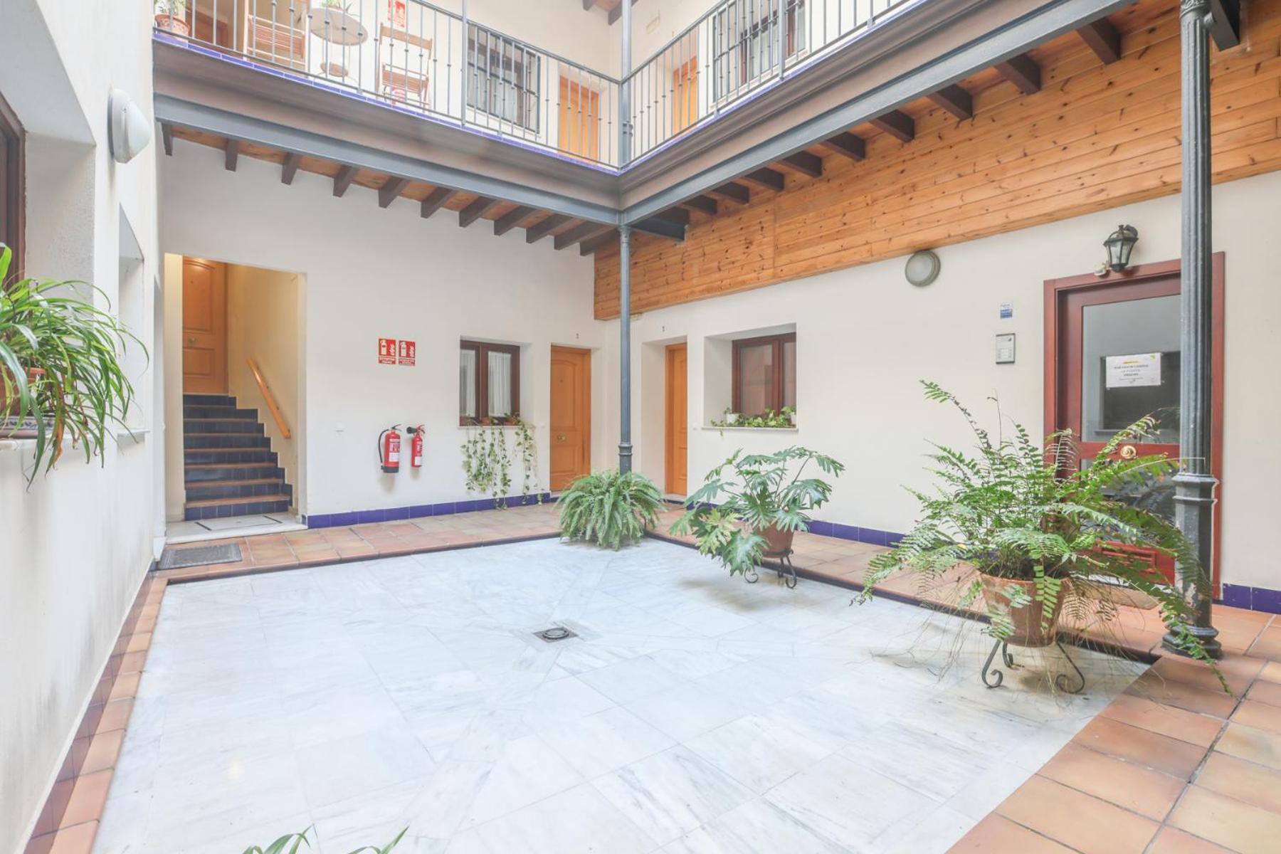 Galindo Center Premium Suites, Free Parking Sewilla Zewnętrze zdjęcie